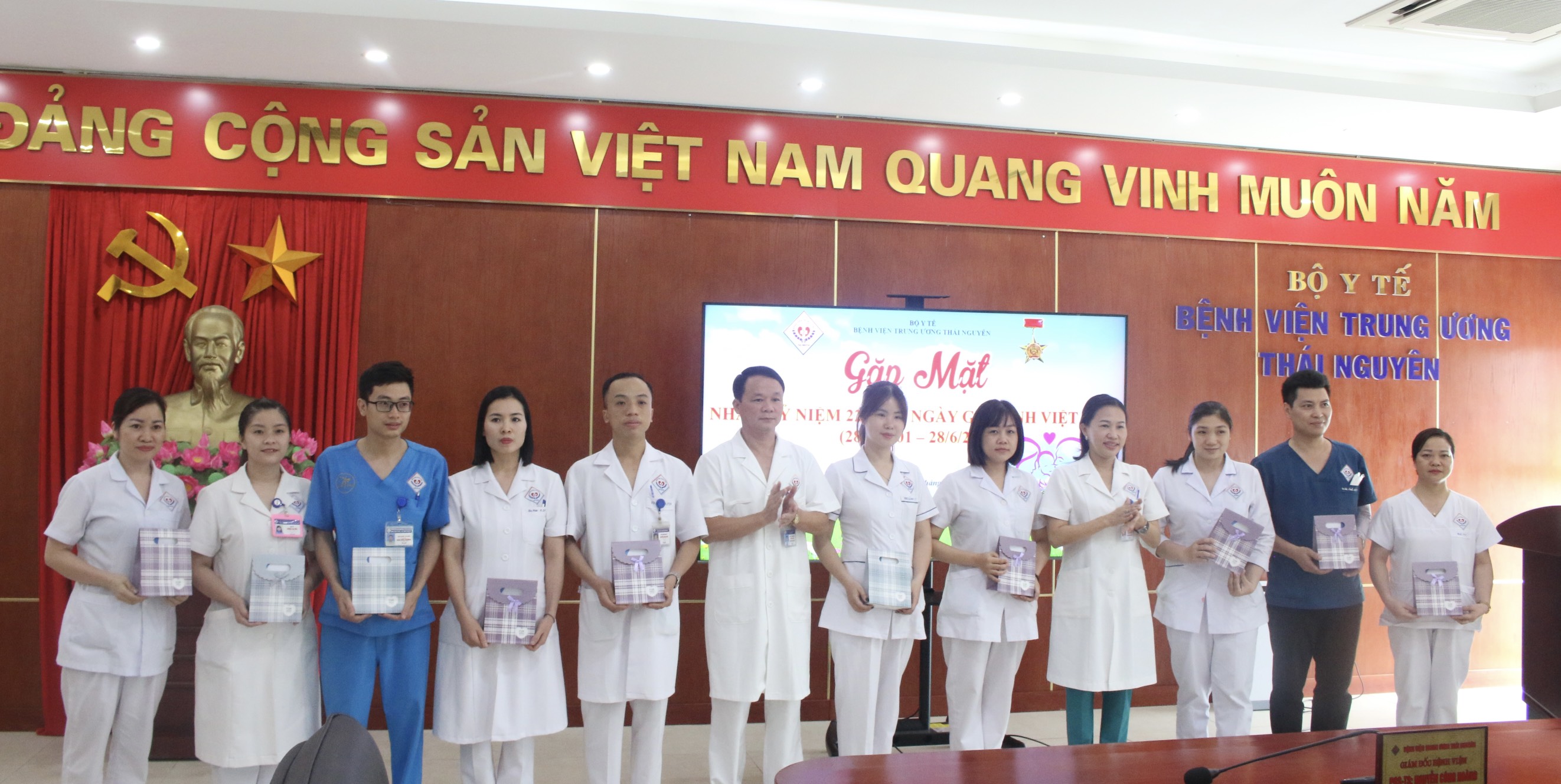 GẶP MẶT NGÀY GIA ĐÌNH VIỆT NAM