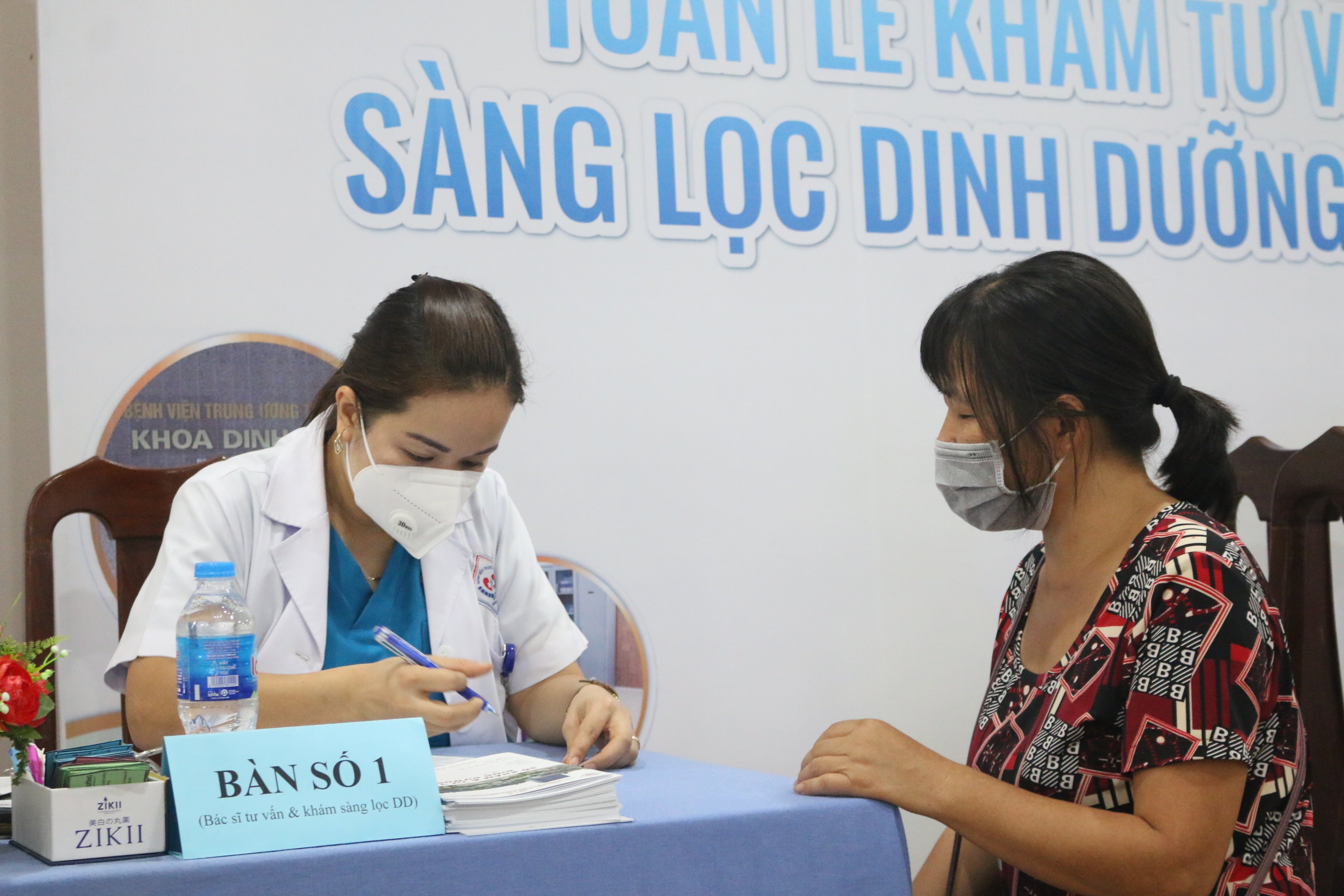 KHÁM TƯ VẤN VÀ SÀNG LỌC DINH DƯỠNG MIỄN PHÍ CHO NGƯỜI BỆNH