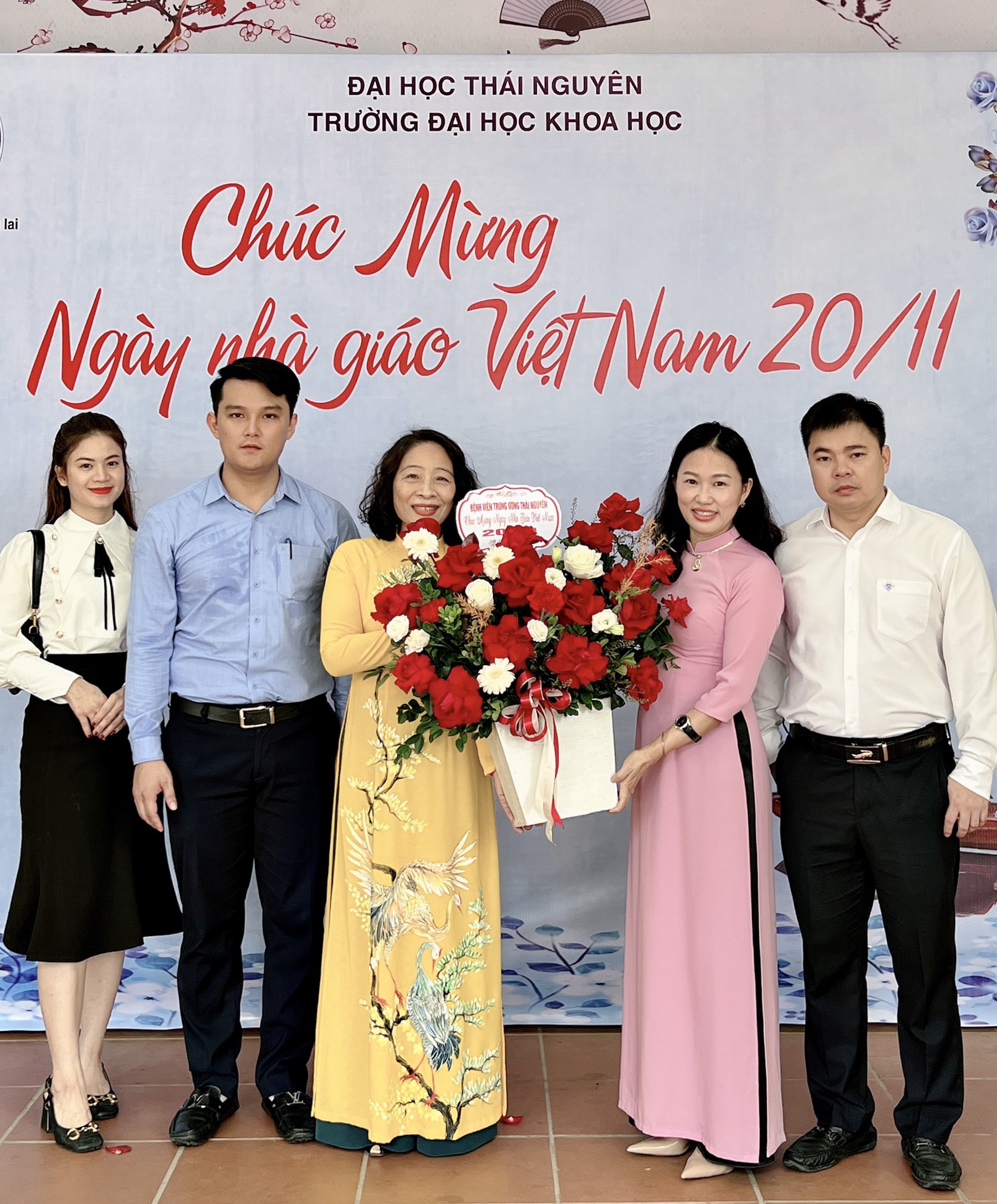 Siêu nổ hũ
 chúc mừng ngày Nhà giáo Việt Nam 20/11