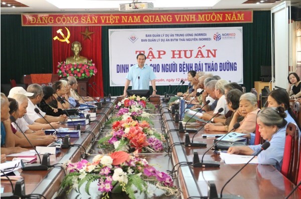 TẬP HUẤN DINH DƯỠNG CHO NGƯỜI BỆNH ĐÁI THÁO ĐƯỜNG